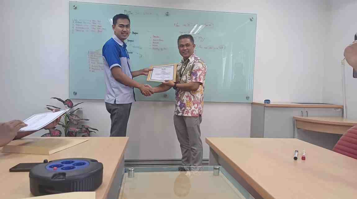 Penyerahan Magang Guru di Auto2000 Setiabudi Bandung